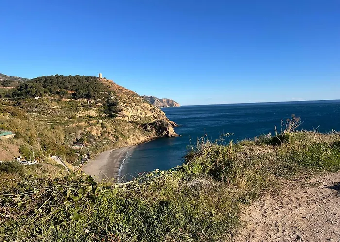 Estudio Amplio Con Vistas Parciales Al Mar *